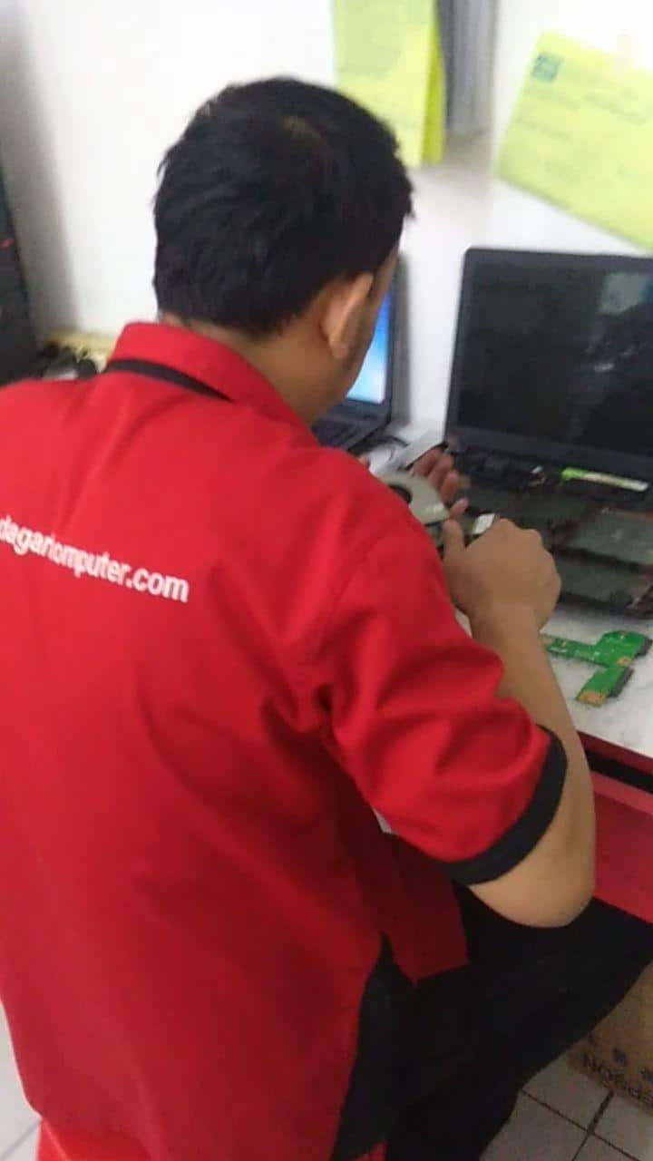 service laptop bekasi selatan