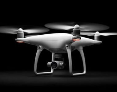 Drone DJI Phantom 3 Berevolusi Menjadi Phantom 4 Drone Terpintar