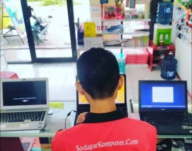 Jasa Service Laptop Bergaransi dan Terpercaya