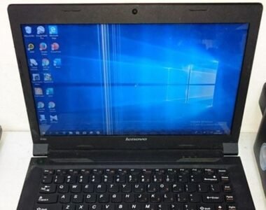 LCD Laptop Error dan Bergaris