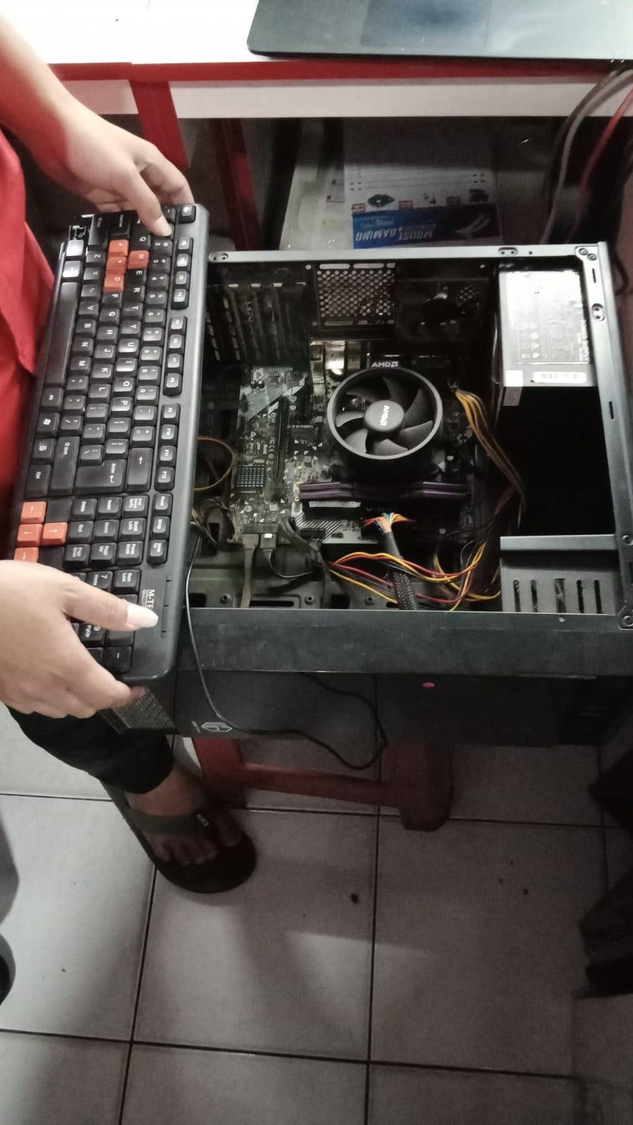 Service Komputer Cikini