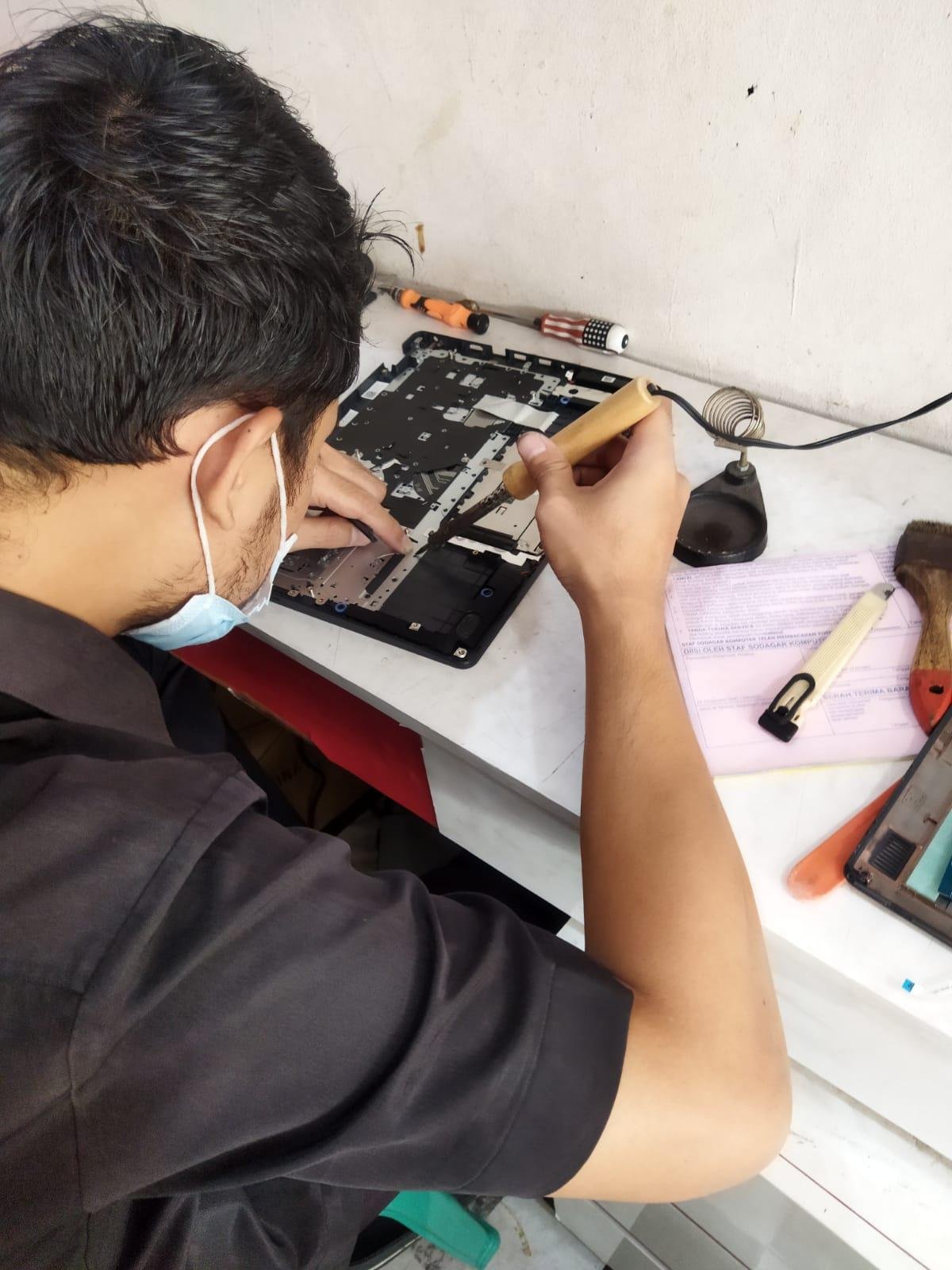 service laptop pasir konci