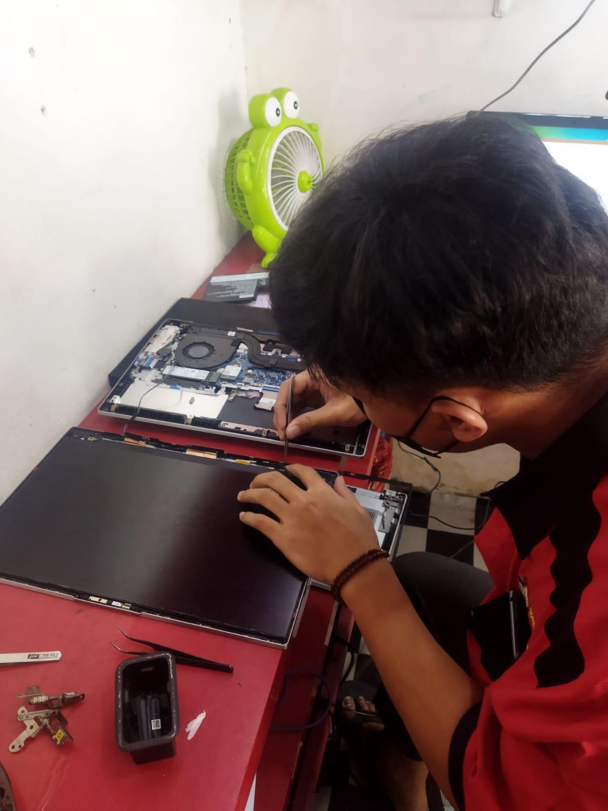 service laptop Pesona Ciantra