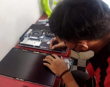 service laptop Cibitung