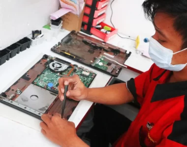 service Laptop pisangan timur