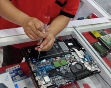 service laptop unj