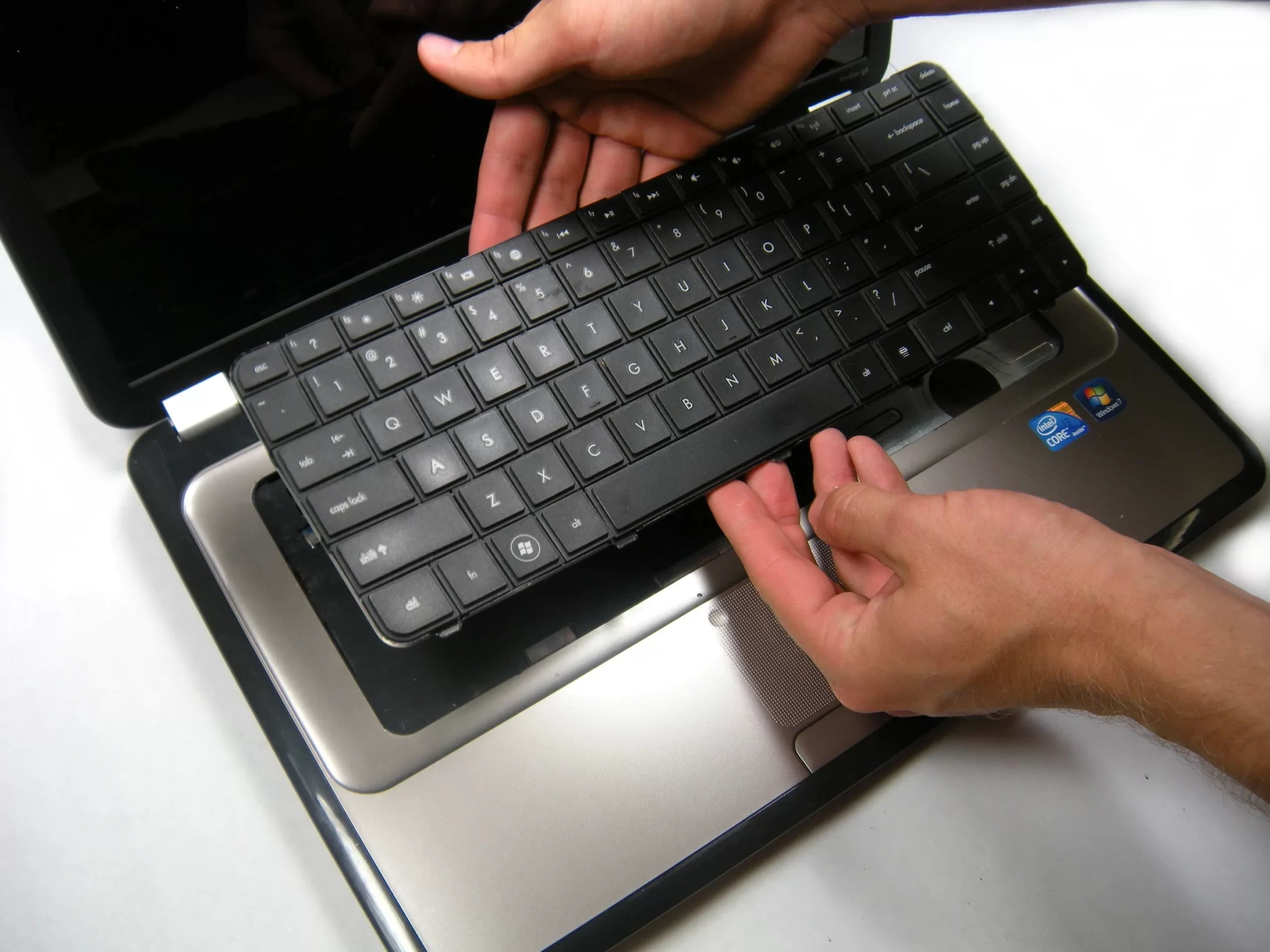 4 Cara Memperbaiki Keyboard Laptop Tidak Berfungsi Sebagian SOLVED