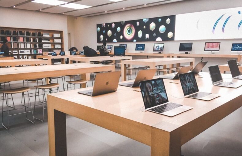 10 Tips Membeli Laptop
