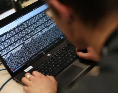 ciri ciri dan tanda laptop terkena virus