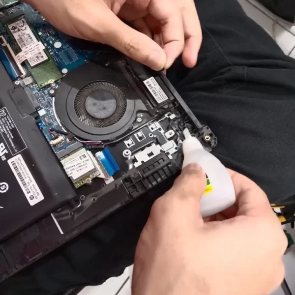 service engsel laptop patah