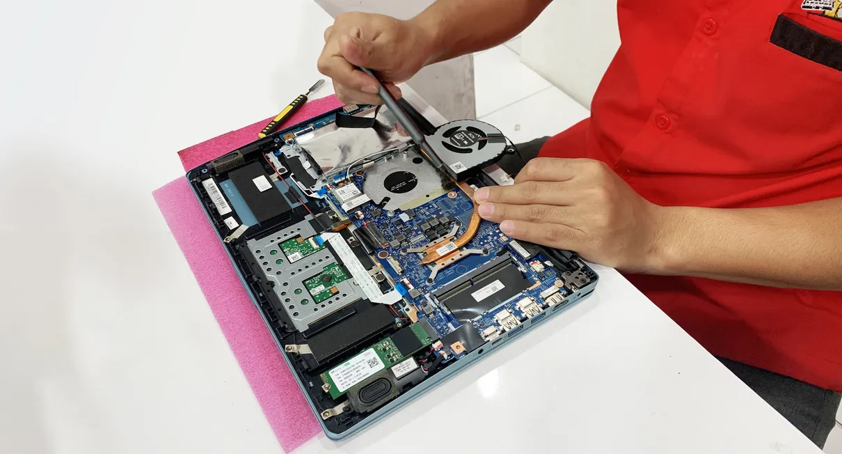 service laptop Perigi Lama